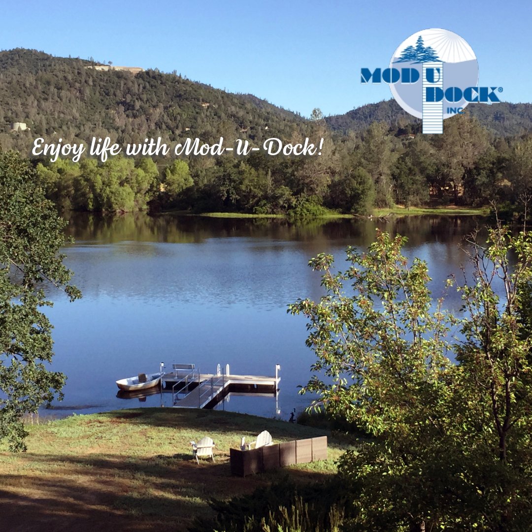 Pre-manufactured #floatingdock on peaceful lake. Is it time to enjoy life? #modudock #boatdock