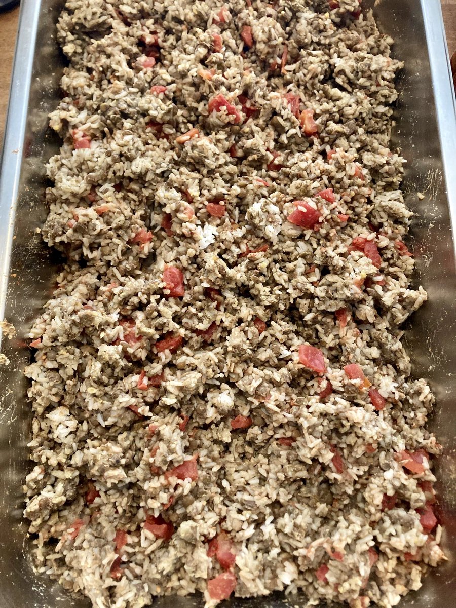 subvert_ud's tweet photo. ❄️❄️ This week we had chicken curry 🍛, veggie soup 🍲, lentils &amp; rice 🍚, apple cake 🍰, and coffee ☕️. Food &amp; supplies every Sunday 12:00-1:30 at U Heights (50th &amp; University)!

❄️❄️ D0NATIONS (vmo subvert_ud) &amp; C0MRADES NEEDED (plz share)

#Seattle #SeattleMutualAid #MutualAid https://t.co/XEuoXmBoeT