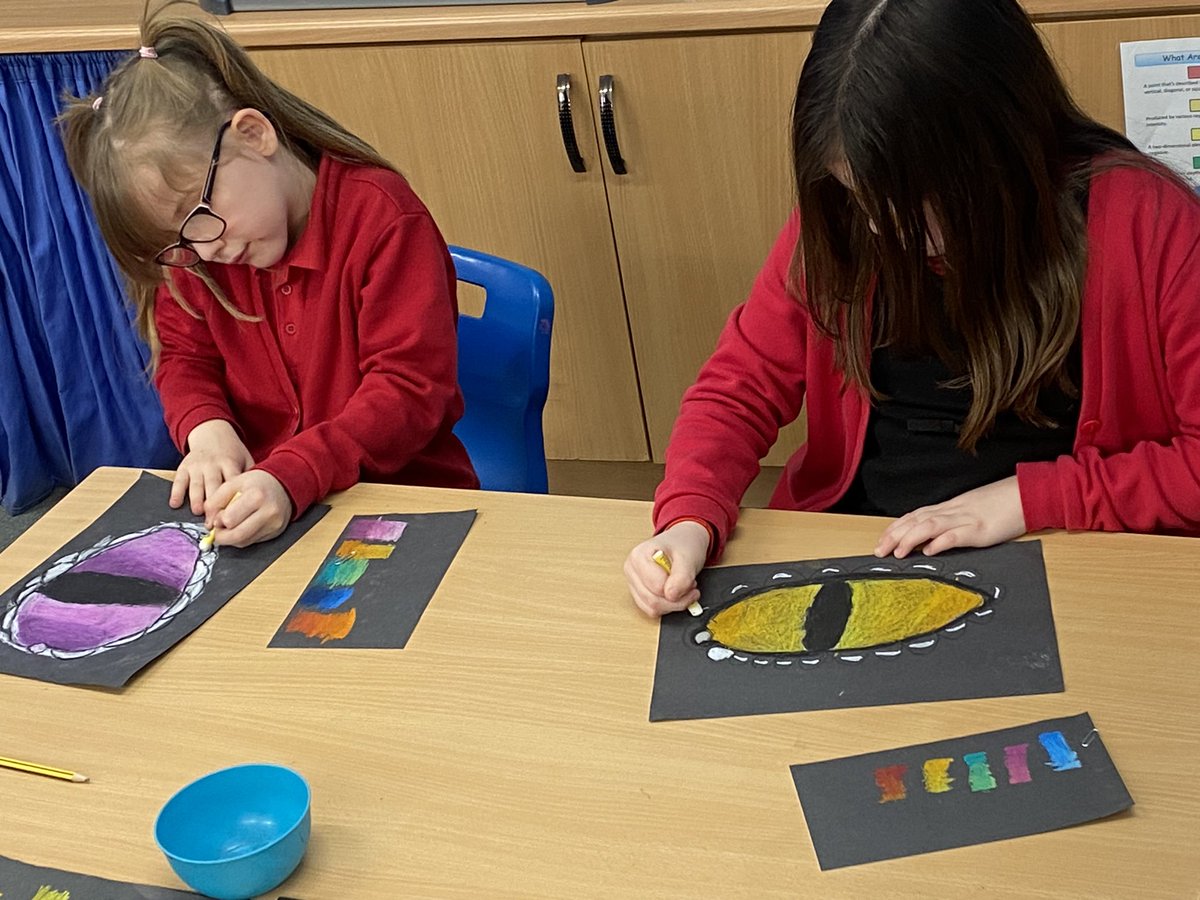 mrs_mcclare's tweet image. This half term, our art focus has been developing our colour mixing and blending skills using oil pastels. Class 6 have worked hard to apply these skills to draw a dragon eye. Our artwork is looking stunning! 🤩 @RedscopeSchool @LisaSigsworth @MissPreston6