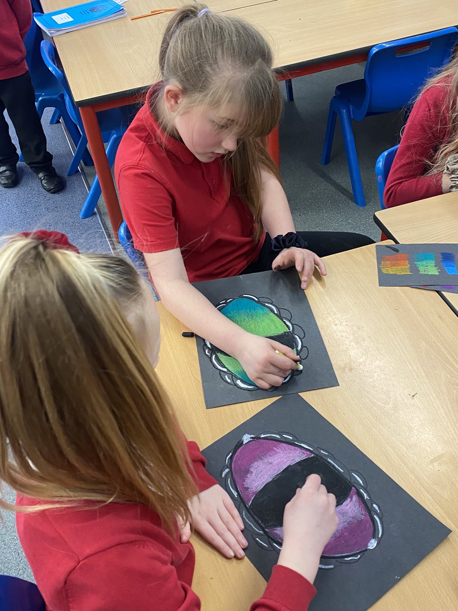 mrs_mcclare's tweet image. This half term, our art focus has been developing our colour mixing and blending skills using oil pastels. Class 6 have worked hard to apply these skills to draw a dragon eye. Our artwork is looking stunning! 🤩 @RedscopeSchool @LisaSigsworth @MissPreston6