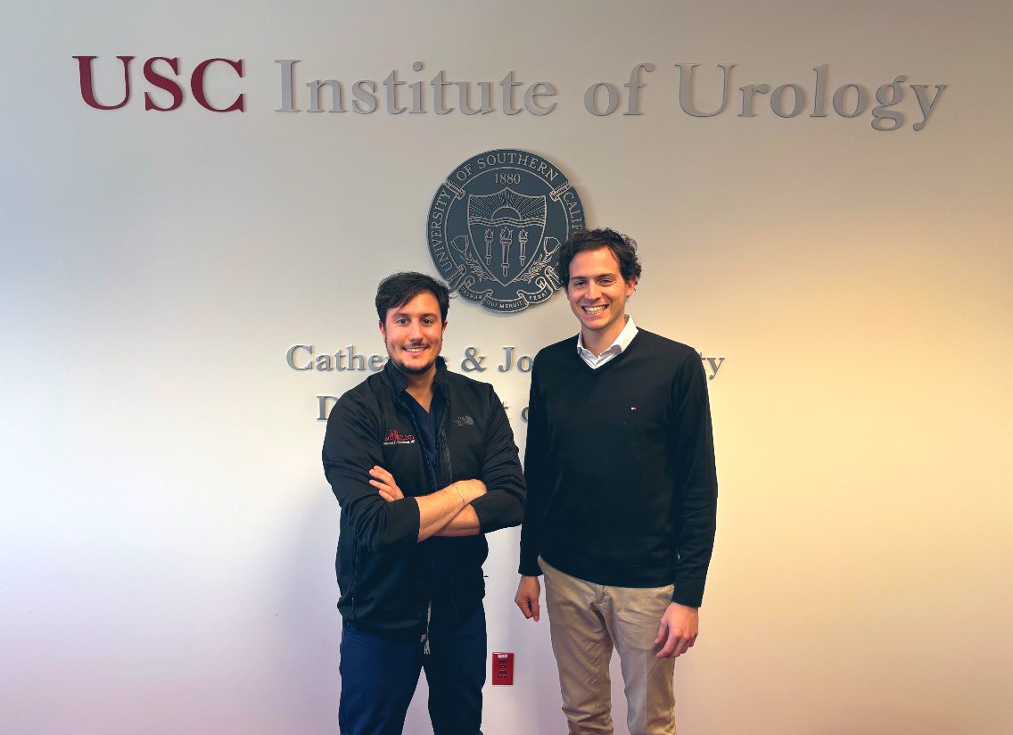 Today, we welcome @francesco_cei1 from @SanRaffaeleMI #urology, who will begin a research fellowship focusing on AI applications under the mentorship of Drs. @Cacciamani_MD and #InderbirGill. Fight on! @F_Montorsi @_alelarcher @GGandaglia @Uroweb @AmerUrological @USC_Urology