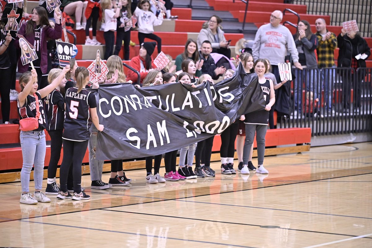 MonticelloMagic's tweet photo. BREAKING: Samantha Voll (@samanthavoll12) becomes the 10th member of the @MontiGirlsBBall program to reach the 1000-point milestone! 
 
Voll joins Robin Roisum, Krista Wollhouse, Kristy Bistodeau, Shari Laugen, Jill Zaruba, Tish Jude, Emily Gruber, Grace Sawatzke and Anna Olson as members of the 1000-point club. 

Congrats, Sam! 

#MontiMagic