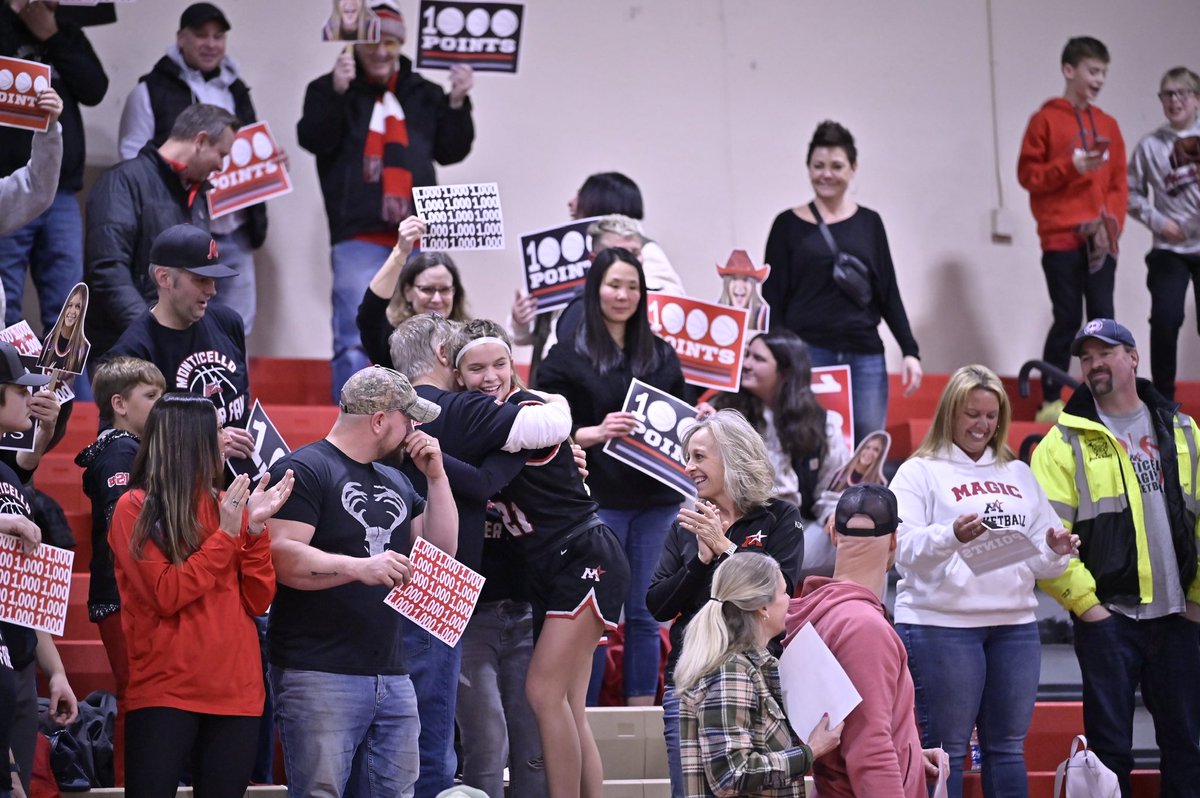 MonticelloMagic's tweet photo. BREAKING: Samantha Voll (@samanthavoll12) becomes the 10th member of the @MontiGirlsBBall program to reach the 1000-point milestone! 
 
Voll joins Robin Roisum, Krista Wollhouse, Kristy Bistodeau, Shari Laugen, Jill Zaruba, Tish Jude, Emily Gruber, Grace Sawatzke and Anna Olson as members of the 1000-point club. 

Congrats, Sam! 

#MontiMagic