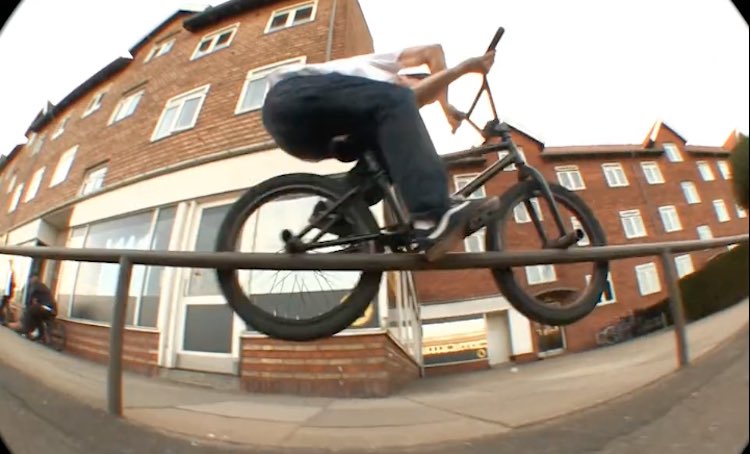 CATHEDRAL by James Newrick

VIDEO: bmxunion.com/cathedral-cpn-…

#BMX