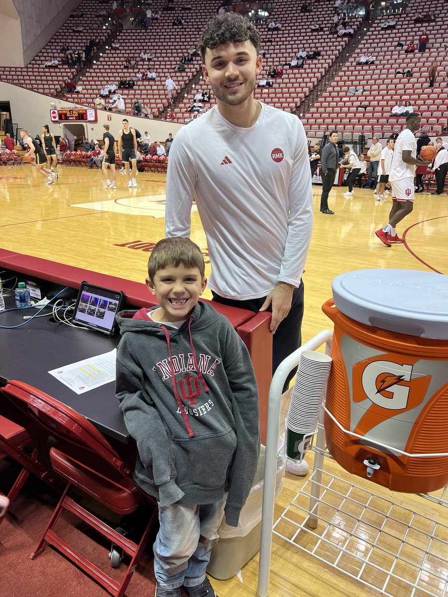 HoosierProject's tweet photo. No better way to attend your first Indiana Basketball game in Assembly Hall than going to the big rivalry game!! Thanks to our incredible donors Havanna and her son Jonas get to do that! Have fun you two!
#iubb #TheHTP https://t.co/uPFpx51kqs