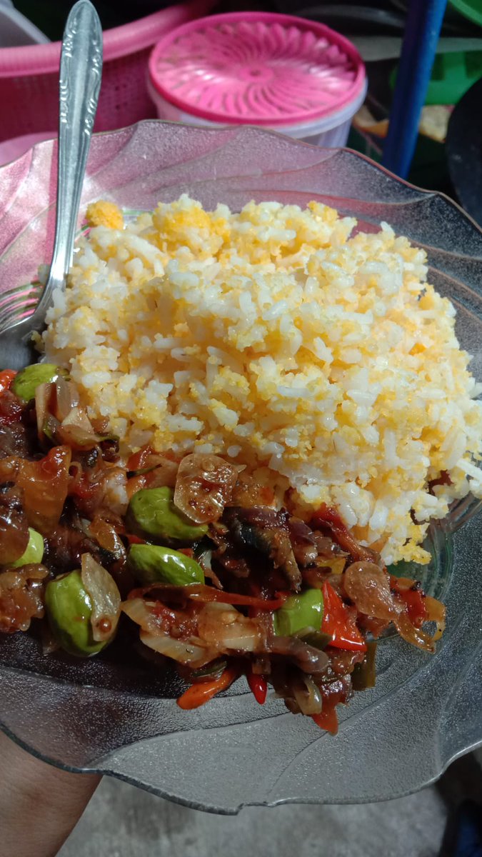 ApriambodoS's tweet photo. @FOOD_FESS Nasi jagung aama eseng" kemaren pagi https://t.co/Qwv2YfHlgD
