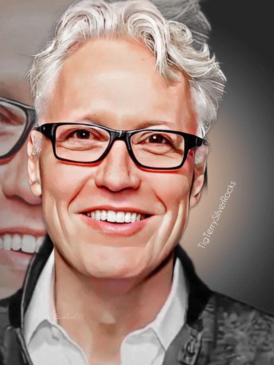 Silversmeasures's tweet photo. A smile 😃😃 that lights up the evening sky.
A heart ❤️ 💜 full of love and 🫶🫶 joy.
Kindness like a boomerang 🪃, always returns.
Advice given is sound 🙉 and always acted upon,
One truly remarkable inspirational teacher 👏
#AppreciationDay #Thankful #GoodNightTweet https://t.co/b9KQIAbx5v