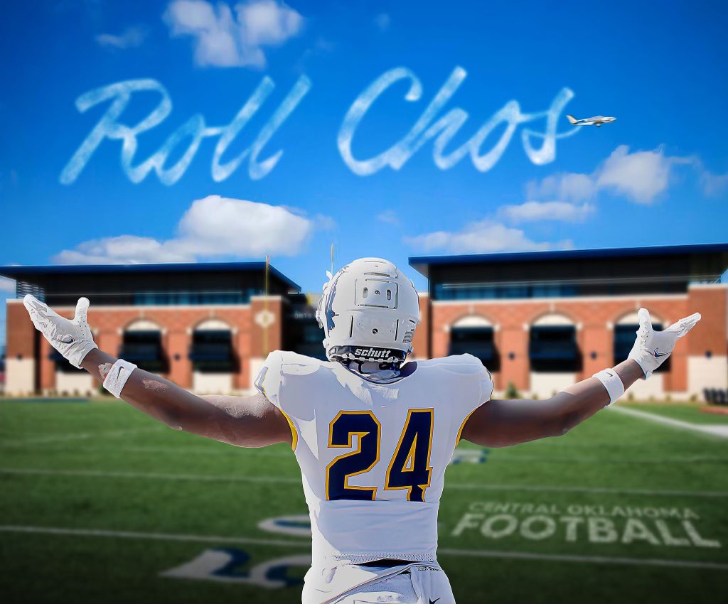 Blessed to receive and offer from <a href="/ucobronchofb/">UCO Football</a>!! Thank You <a href="/_CoachDonald/">Dimitri Donald™</a>!!! <a href="/CoachSmithVC/">Brett Smith</a> <a href="/CNQR_FB/">Victory Christian Football</a>