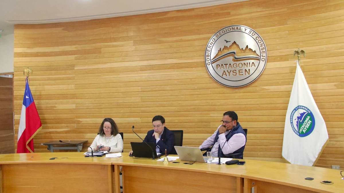 agrupaysen's tweet photo. 📢 Hoy, AGRUPAYSEN participó en la Comisión Mixta de Fomento Productivo y de Regionalización, Integración Territorial y Medio Ambiente del @goreaysen_ . Discutimos sobre el uso del borde costero y su impacto en la acuicultura. ¡Unidos por un desarrollo sostenible! #Aysen https://t.co/3G8KJutM9b