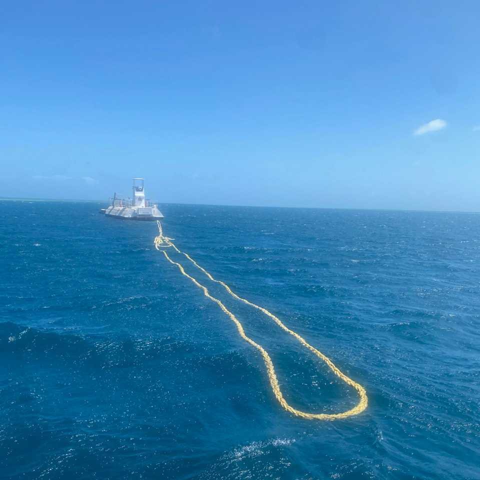 150m+ of thick mooring rope was found snagged up on the reef.  It was untangled and secured on a mooring with two #ProjectReCon buoys attached as we waited for the Cyclone to pass. 
Now the winds have settled, it was recovered and removed from the Great Barrier Reef! 
<a href="/SatlinkSL/">Satlink</a>