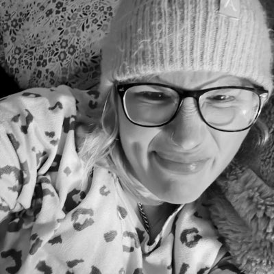 FamilySEND's tweet image. #NewProfilePic super professional new pic, as I am a real PDA ADHD business leader, lone parent to 5 kids and currently have the 100 day cough.. I am going to try to mix up my teen angst on Tok and FB EHCP ranting, with some trying to be witty and intelligent here for balance 😂