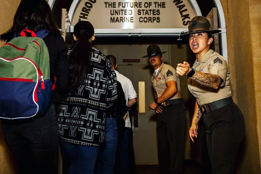 Nada está predestinado.  Los obstáculos de tu pasado pueden convertirse en puertas de entrada que conduzcan a nuevos comienzos.

#no temas #comienza
#hazelcambio #conviértete en el ejemplo #haz la diferencia #acepta un desafío #desafíate a ti mismo #crecimiento personal.
