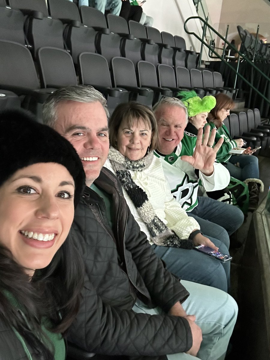 coblake's tweet photo. #TexasHockey  Go Stars!!! ⭐️ https://t.co/EEyT7WJQEm