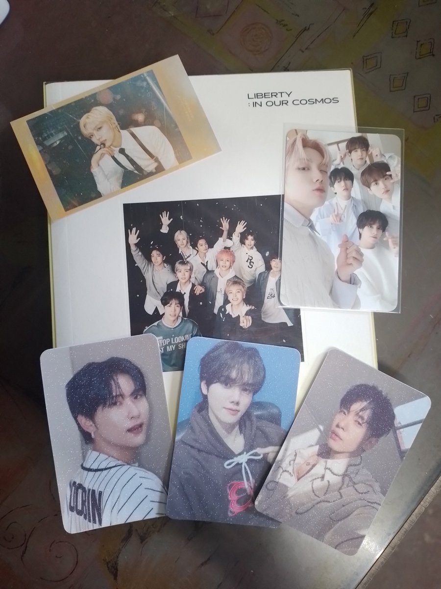 bnsniadrie's tweet photo. 🎁 #nareceive 🎁 

Unit pc and free claim album arrived po! Sorry sa late feedback @fivetwosix_ (@0205haul)🙏🏻 ang pretty so much ni seongmin

#from0205 https://t.co/gcUf9RO9aK