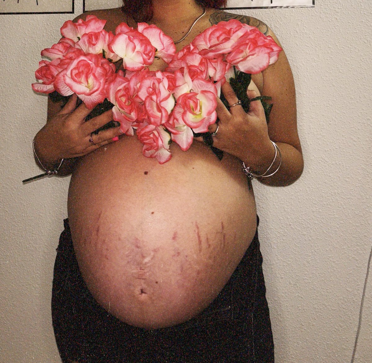 Mariee__17's tweet photo. A solo días para conocer a mi otra princesa🤰🏻💗💗 https://t.co/6JhLumDYEr