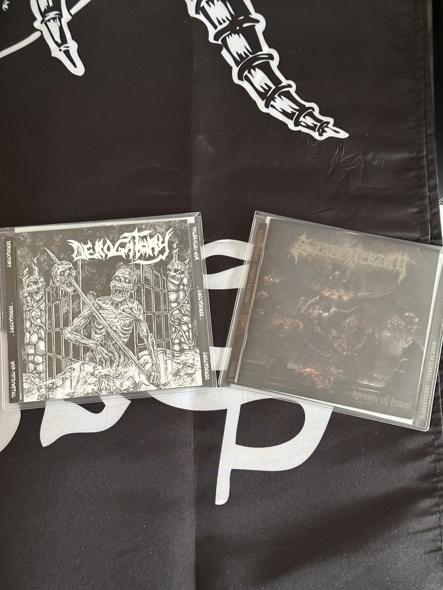 shishineko44225's tweet photo. #昨日聴いていたメタル盤💿
#DEROGATORY
S/T
#SLAUGHTERDAY
#TYRANTSOFDOOM https://t.co/NrzHtZs8sa