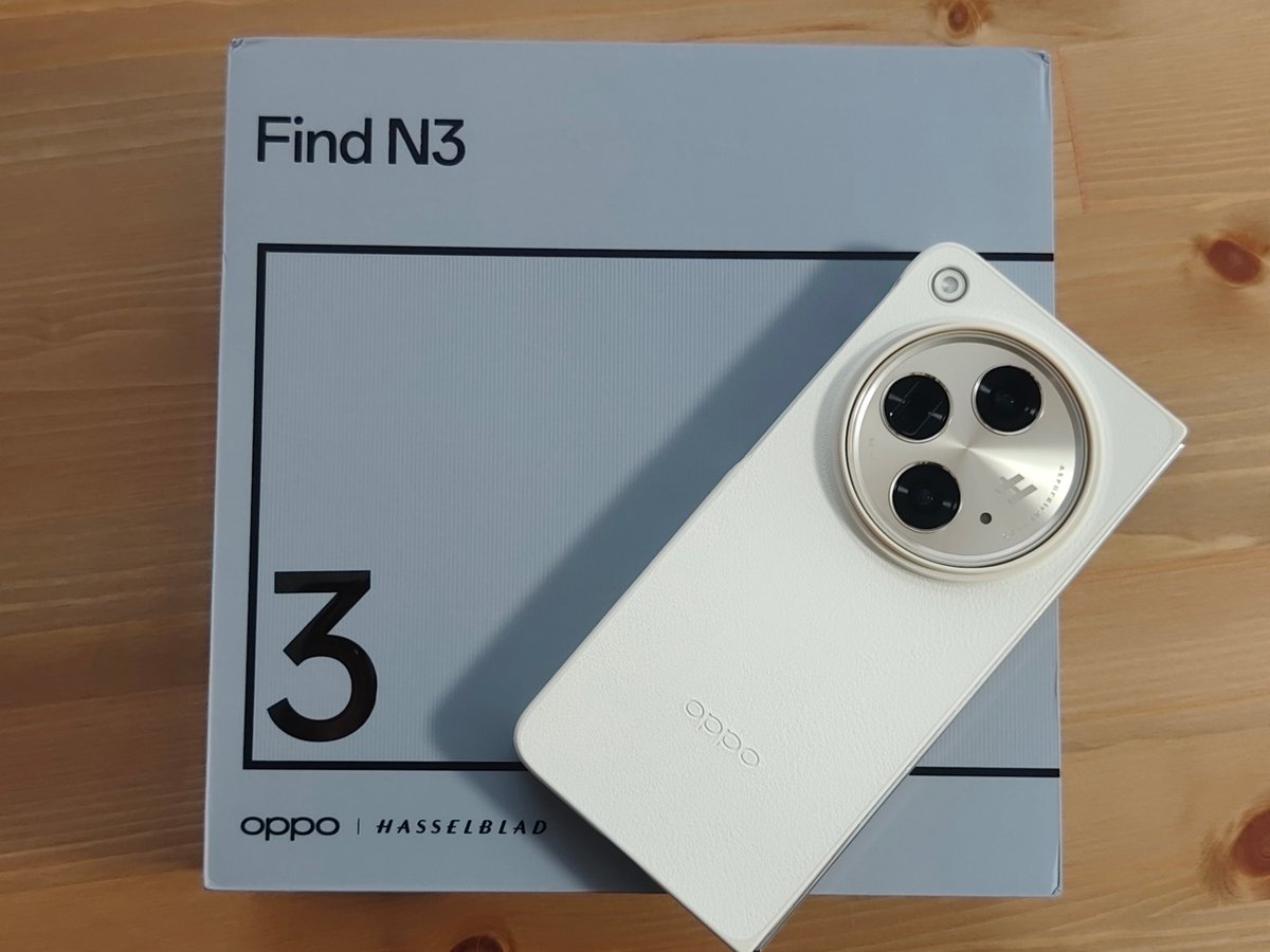 ish1_nabe's tweet photo. OPPO Find N3
アリエクで約20万円で購入。
z fold4はサブディスプレイが小さい&amp;重いですぐに手放したけど、このフォルダブルはとっても良い。
電池持ちもライトユーザーなら1日使っても半分は残る感じ。
カメラも十分綺麗な写真が撮れる https://t.co/mOIhJnsDwC
