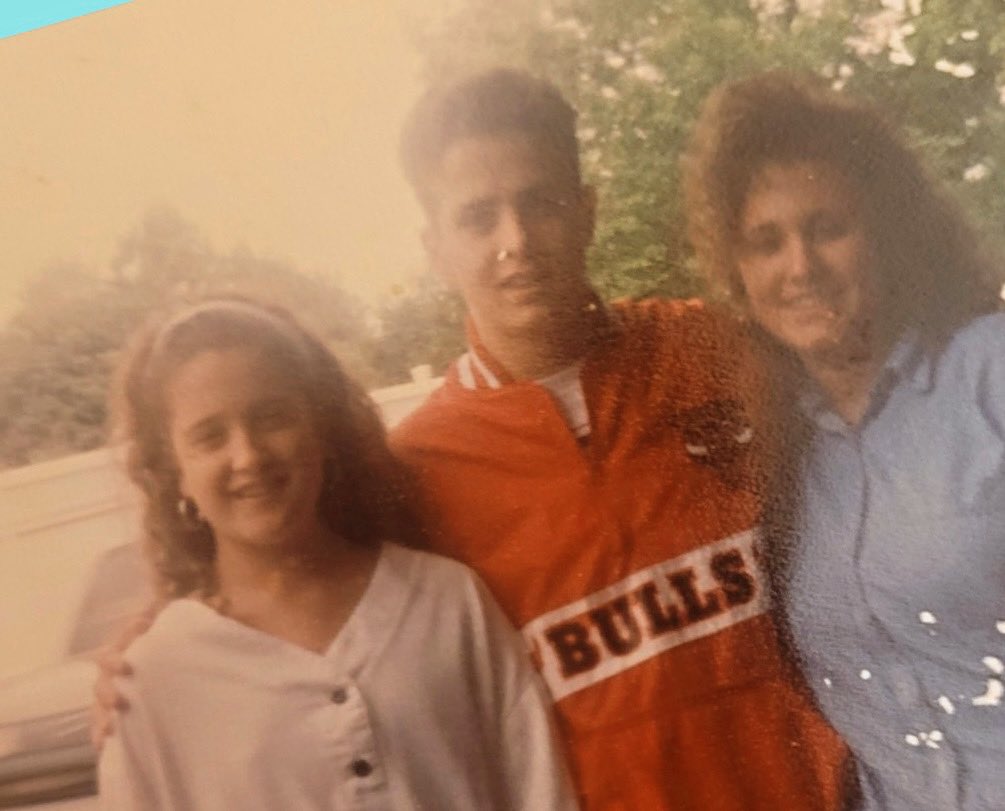 GIZE74's tweet photo. That time my aunt made my cousin and I go to Boston to see a band she wanted us to like… 😂. I think it worked @DonnieWahlberg 😂😂 https://t.co/uZdBlSUNWH