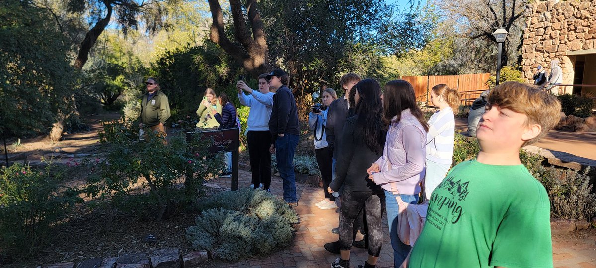 Campoverdeffa's tweet photo. Plant Science and ABS had a good time today learning about and exploring the Broyce-Thompson Arboretum. Thanks Stephen for being our tour guide. https://t.co/O9SgmGrUO2