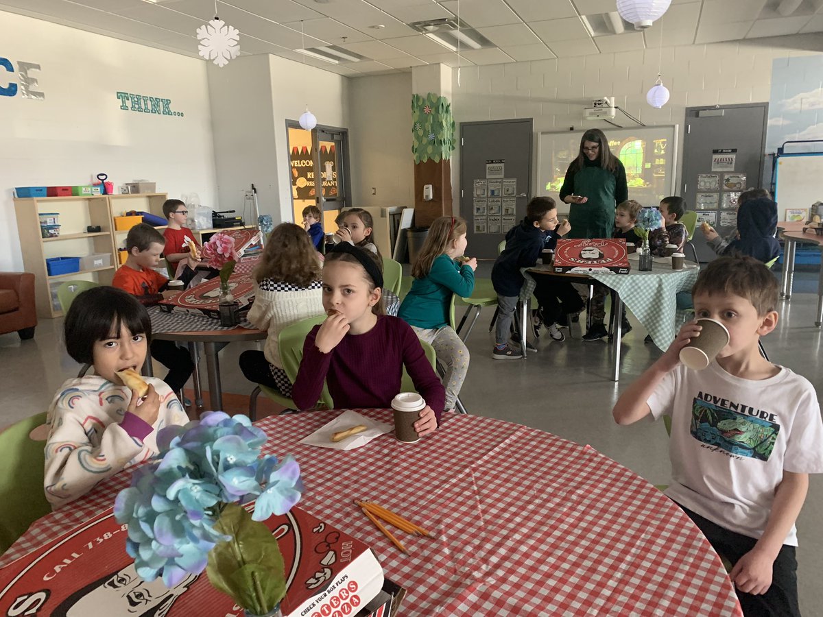 More Reader’s Restaurant fun! <a href="/AdmiralsAcad_NL/">Admiral’s Academy Navigators 🏳️‍🌈</a> <a href="/ms_ehamilton/">Ms. H-TL</a>