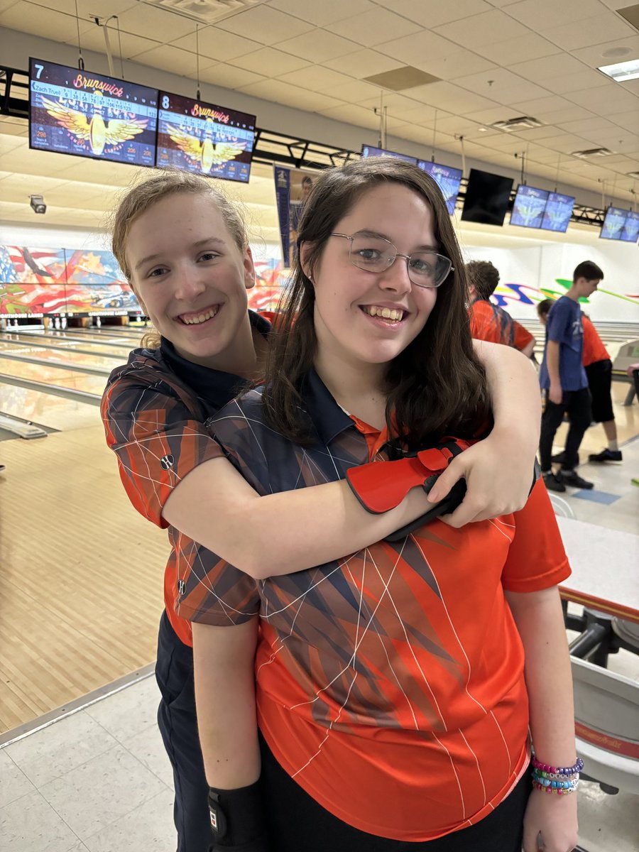 Congrats to BOTH boys  &amp; girls on clean sweep at Oswego! Grady 236, 230 games &amp; 640 series! Everyone contributed today😁<a href="/LHSVarsityBowl/">Liverpool Varsity Bowling</a> <a href="/LCSDAthletics/">Liverpool Athletics</a>