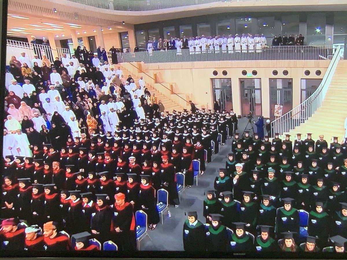 salehalbadi555's tweet photo. بفضل من الله تخرج الابنه الغاليه / ندى من جامعة ⁦@GUtech_Oman⁩ 

شكرا #ندى لجهد كبير ونتائج مميزه جدا 

شكرا #عمان لوجود هذه الجامعه المميزه

وتمضى الرحله باتجاه ميادين العمل والعطاء لبناء #عمان التي نريد ونستحق 

وللمساهمة في رؤية الوطن الشامله #رؤية_عمان_٢٠٤٠ بفخر وفخار https://t.co/6cLAYt2Qlz