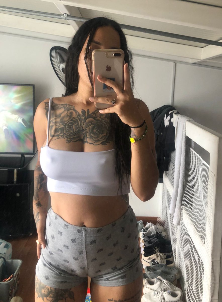 Moly_ink's tweet photo. te puedo preguntar como me comerías ?
solo es curiosidad https://t.co/7Q2LprsnrE