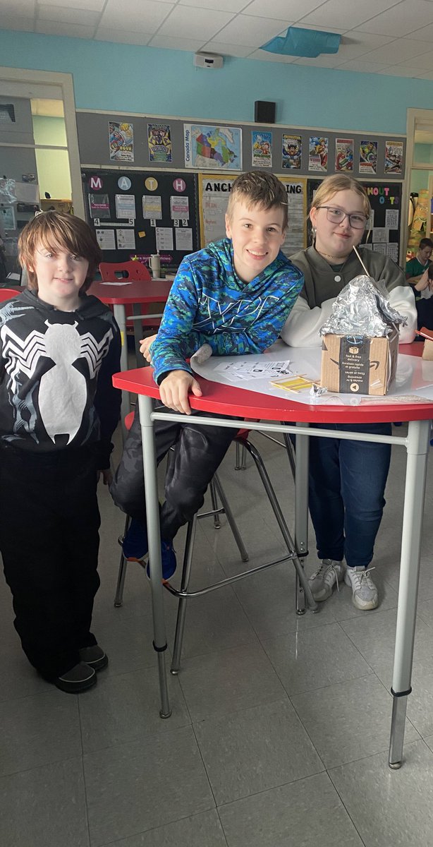 Inspiring 2 days in our 5/6 STEM class! Students dove into their science curriculum, applying the engineering design process to create eco-friendly homes. From brainstorming to building, these young innovators are shaping a sustainable future! Thanks <a href="/quconnections/">Queen's Connections</a> ! <a href="/alcdsb/">ALCDSB</a>