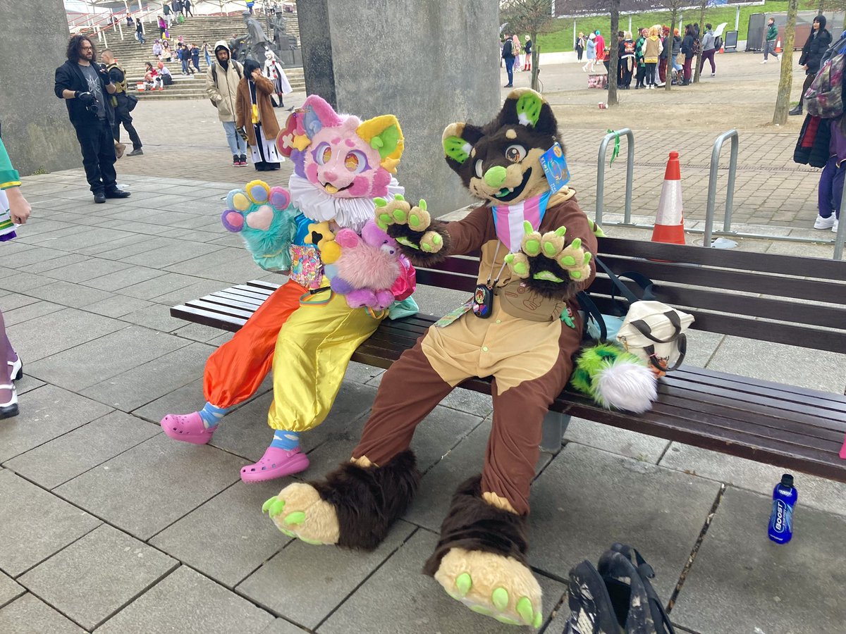 KiwiMarten's tweet image. Had a great time at #megaconlondon with @puddinplush!!! 
📸 - @PurpleCatCole 
#megaconlive
