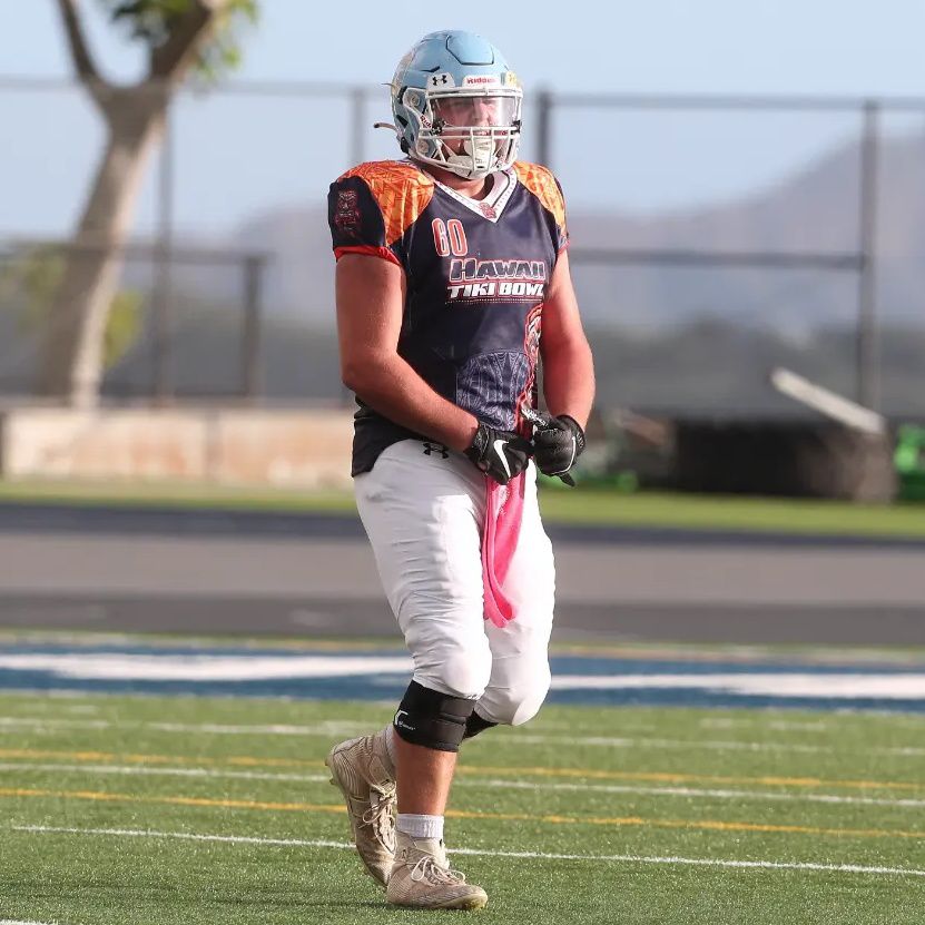 nealon_jacob's tweet photo. Some Pictures from the Hawaii Tiki Bowl https://t.co/TcGLzYM91X