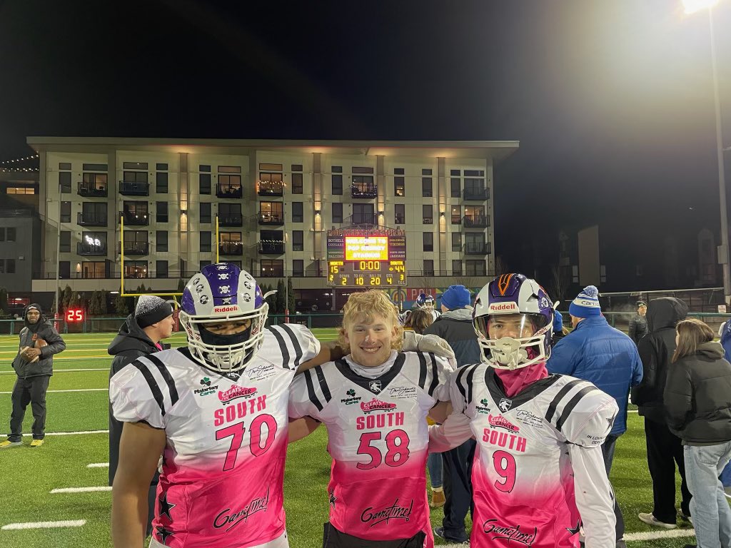 Luke9Bowser18's tweet photo. Had a great time competing at the @CleatsV all star game with @DIIIBligh and @BigMikeKills on team south 4:00 #9 @rams_north @stippjam @DevinRecord @PrepRedzoneWA @NickFarman55 @RylandSpencer @JUCOFFrenzy @BrandonHuffman @247Sports https://t.co/9N1okTkAmn