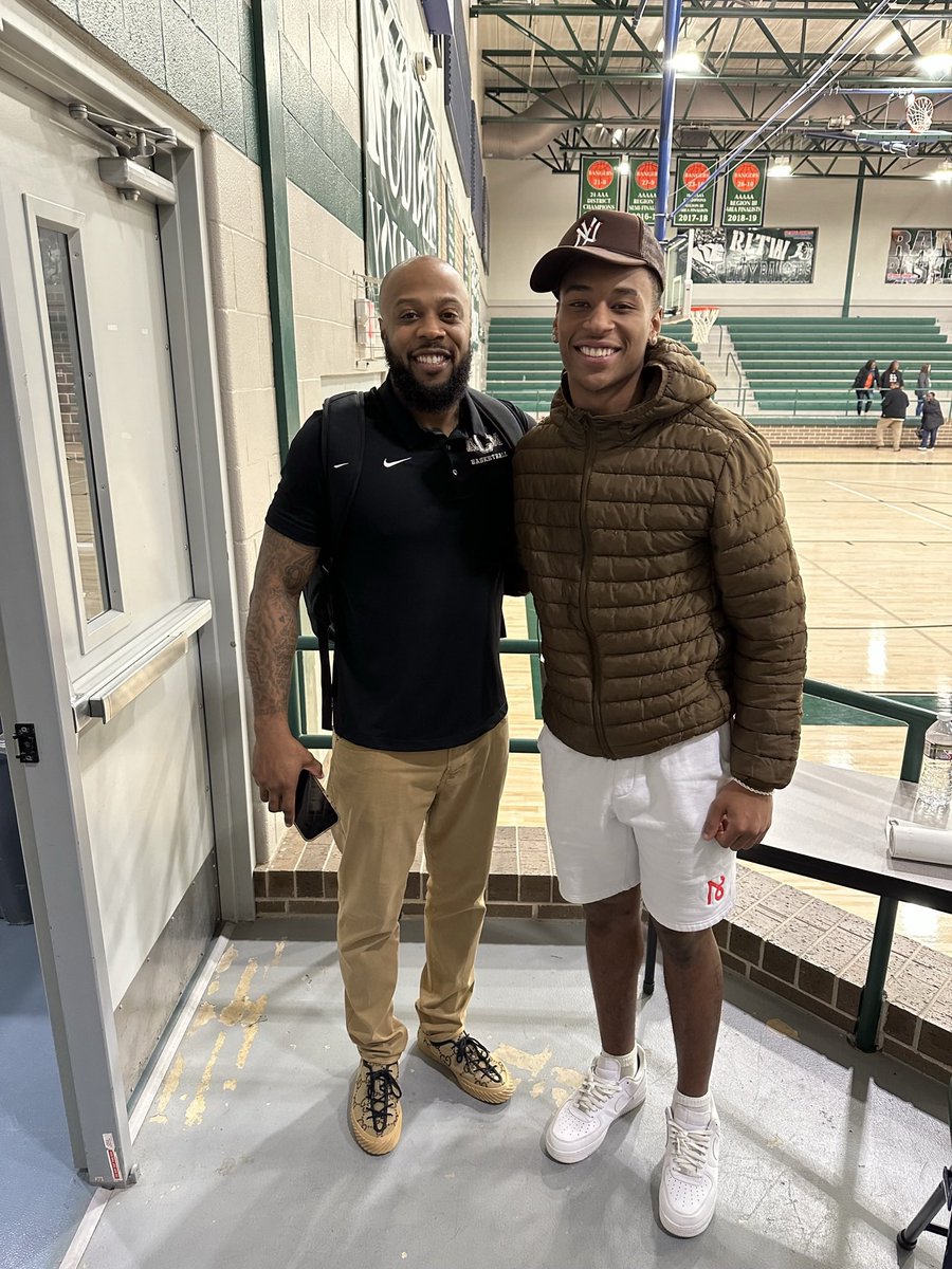 Coach Caldwell (@jc_consolhoops) on Twitter photo S/o to my dawg, the young Bull <a href="/natekeyon8/">Nathaneal.</a>. I know the type cloth you come from so I’m not surprised to see you still on your path and in your bag! Stay down for the come up! 💪🏽💯 S/o to my dawg, the young Bull <a href="/natekeyon8/">Nathaneal.</a>. I know the type cloth you come from so I’m not surprised to see you still on your path and in your bag! Stay down for the come up! 💪🏽💯
