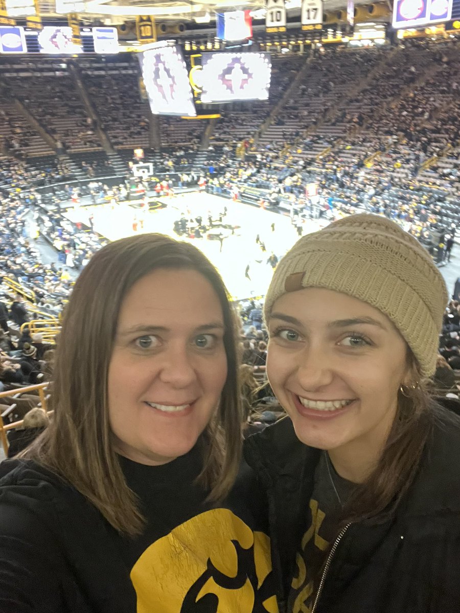 TayaRoos's tweet photo. #FightForIowa https://t.co/e26yYlvaUq