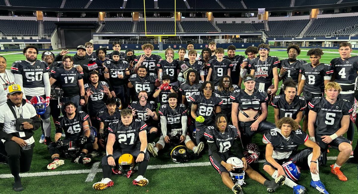DAmeperosa's tweet photo. Dream all American-bowl⭐️ https://t.co/P7D4ISP6ng