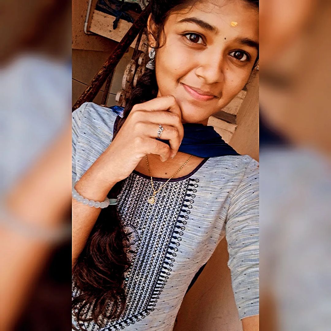 Deepika143_'s tweet photo. #Tamil #tamilponnu #TamilGirl 🥰 https://t.co/YadDSUFMut