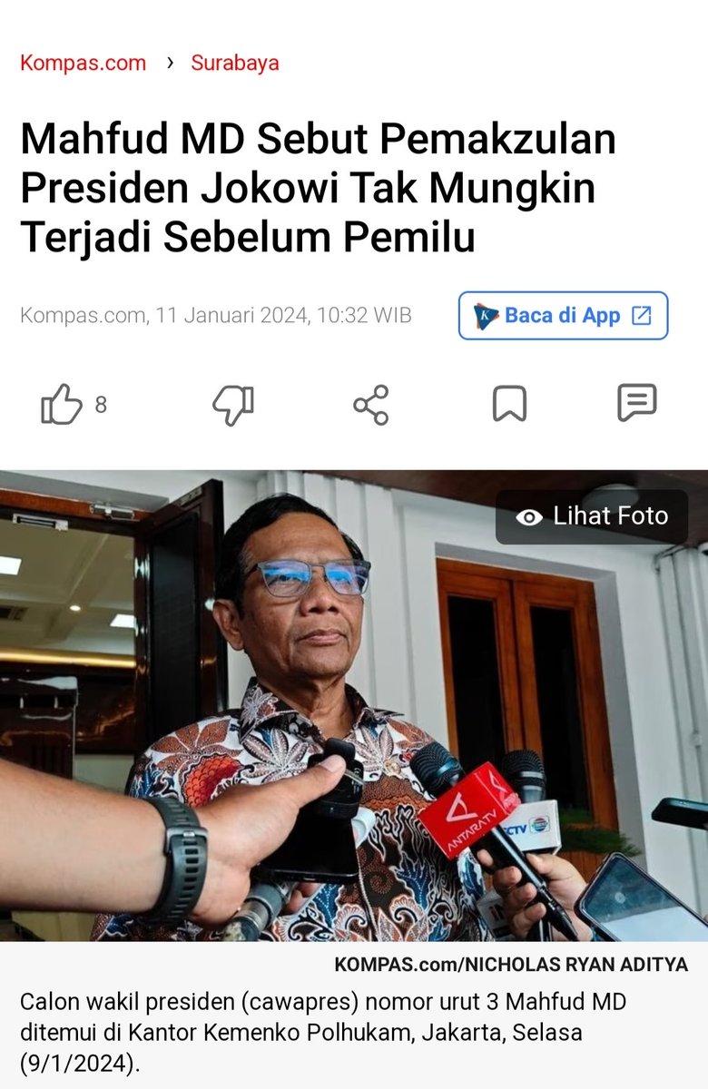 Leonita_Lestari's tweet photo. DEKLARASI ANIES - GANJAR PLUS PEMAKZULAN JOKOWI
.
.
.

Seandainya gagasan penggabungan Anies - Ganjar terwujud, dijamin kubu Ganjar lah yang paling dirugikan. Di sisi lain kubu Prabowo akan menerima berkah. 

Anggap saja Ganjar atau Hasto berani umumkan rencana itu secara resmi, serta merta para pendukung yang kemarin setia pada pasangan 03 akan linglung.

Tidak dengan para petinggi apalagi influencernya, mereka bersukacita karena rasa marah mereka seperti mendapat tanggapan. Tapi bagi militan nasionalis yang ada di gerbong itu, itu seperti bentuk pengkhianatan. Mereka marah.

Anggap saja dari 100% pemilih Ganjar, ada 30% yang marah. Dan maka, sesuai dengan narasi marahnya, pihak ini pasti tidak pindah ke Anies.

Tak semua serta merta pilih Prabowo yang sewarna dalam nasionalis, tapi pindah pilihan ke pasangan Prabowo - Gibran jelas adalah migrasi paling masuk akal. 

Anggaplah setengah dari 30 persen orang yang marah itu memutuskan untuk tidak memilih dan setengah lagi yang lain memutuskan ikut Prabowo.

Bila seperti itu hitungannya, bagaimana pilpres akan berlangsung?

Kita gunakan hasil survei paling moderat yakni Poltracking. Survei terbaru berkata pasangan 01 mendapat 23.1%, pasangan 02 mendapat 45.2%, dan pasangan 03 adalah 27,3%. Sementara yang abstain atau tidak memilih adalah 4.4%.

Bila 100% itu kita anggap 1.000 pemilih misalnya, maka disana akan ada 956 pemilih yang menggunakan hak pilihnya dan 44 lainnya tidak menggunakan.

Dan maka survei itu juga seperti berkata bahwa pasangan 01 mendapat 231 suara, pasangan 02 mendapat 452, pasangan 03 mendapat 273 pemilih dan 44 orang golput.

Berapakah jumlah 30 persen itu? Di sini kita mendapat angka bahwa 30 persen dari pemilih yang kabur dari pasangan 03 adalah 273 x 30 % = 82 orang. 

Dan bila kita bagi 2 sesuai ilustrasi kita di awal, di sana ada 41 suara. Artinya akan ada tambahan 41 orang golput dan 41 suara sisanya ikut Prabowo. 

Maka perolehan Prabowo akan menjadi 493 (452 + 41) pemilih dan Ganjar tinggal 191 (273 - 82) suara. Pasangan Anies tetap 231 suara.

Bila itu semua dihitung, maka pemilih yang terlibat adalah berjumlah 493 + 191 + 231 = 915 pemilih. Ada tambahan orang golput sejumlah 41 pemilih dan totalnya menjadi 85 orang.

Bila 915 orang pemilih itu lalu kita anggap sebagai 100 persen suara sah, kita akan mendapat persentase :

Pasangan 01 = 231 x 100 : 915 = 25.2%
Pasangan 02 = 493 x 100 : 915 = 53.9%
Pasangan 03 = 191 x 100 : 915 = 20.9%

Hitungan itu ternyata tidak bicara dua putaran. Pasangan 02 langsung menang dan cukup hanya dengan satu putaran saja.

“Mosok yang kabur sampai 30%??”

Gak percaya? Umumkan dan lalu langsung resmikan saja gagasan persatuan Anies - Ganjar. 

Apalagi bila berani dengan tambahan diksi pemakzulan Jokowi, bukan cuma 30 tapi bisa lebih dari 40 persen pemilih yang akan kabur.

Masih gak percaya? Tak tunggu deklarasi persatuan kalian plus pemakzulan Jokowi…💪
.
.