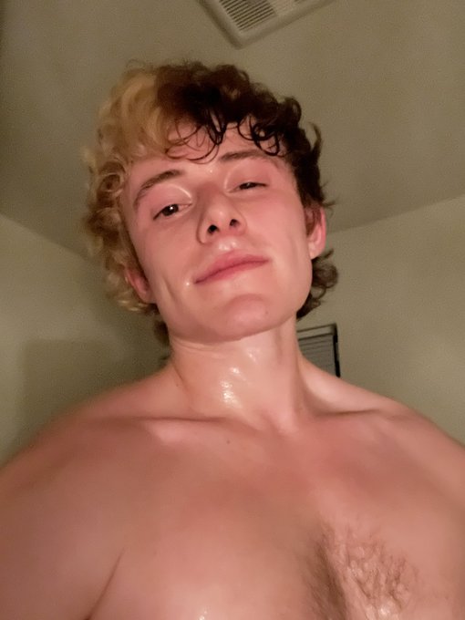 1 pic. More bag cardio today https://t.co/Rg1ok53wwy