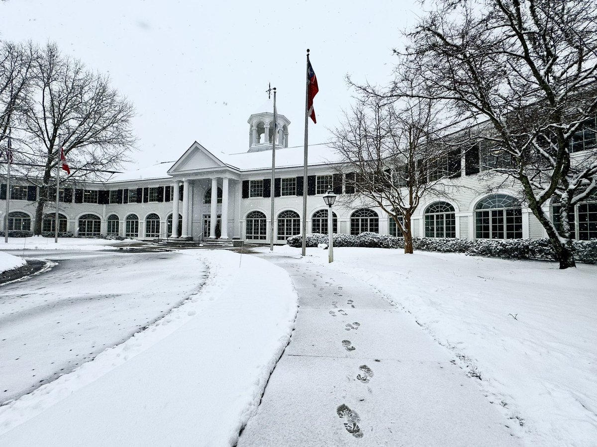 I’ve had a snowy start to the new chapter of my career! I’m excited to announce that I have joined the team at Ocean Spray, where I will lead communications for the company's xELERATE division. I look forward to helping implement new, innovative tech to such a legacy company!