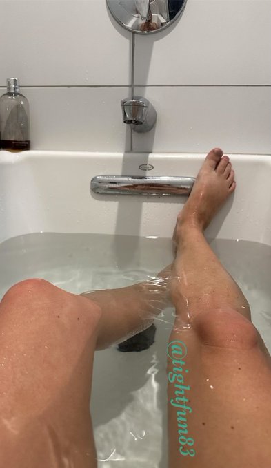 Had quite the day today 👀 needed this with the cold ❄️ what do you think I did? 💕 https://t.co/Yx0iY