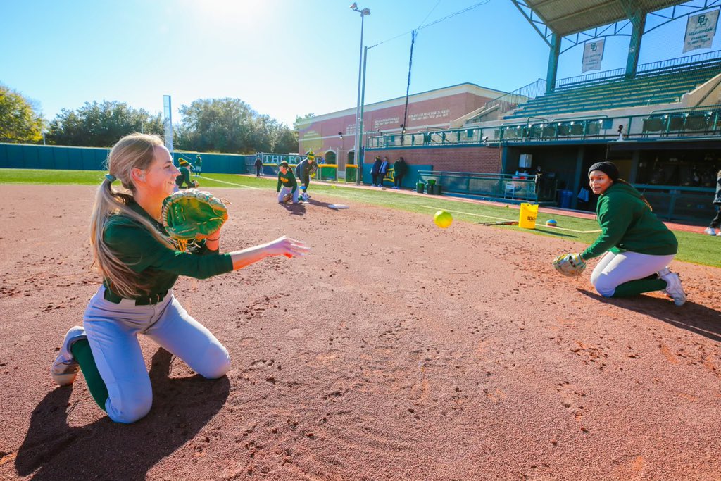 And so it 𝒃𝒆𝒈𝒊𝒏𝒔 🔥

#SicEm 🐻🥎