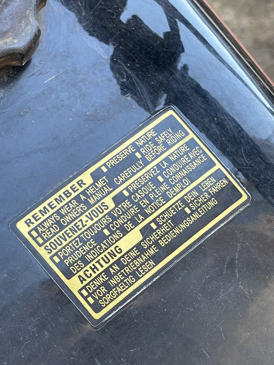 EmergPOCUS's tweet image. 🚑🧠 Traumatismo Craneoencefálico: ¿Es la falta de instrucciones en español la razón del no uso de #cascos? 🏍️💥 

•📉 Los cascos reducen el riesgo de muerte en un 42% y de traumatismo craneoencefálico en un 69%
•🤕🩹 Los traumatismos craneoencefálicos pueden ser desde leves…