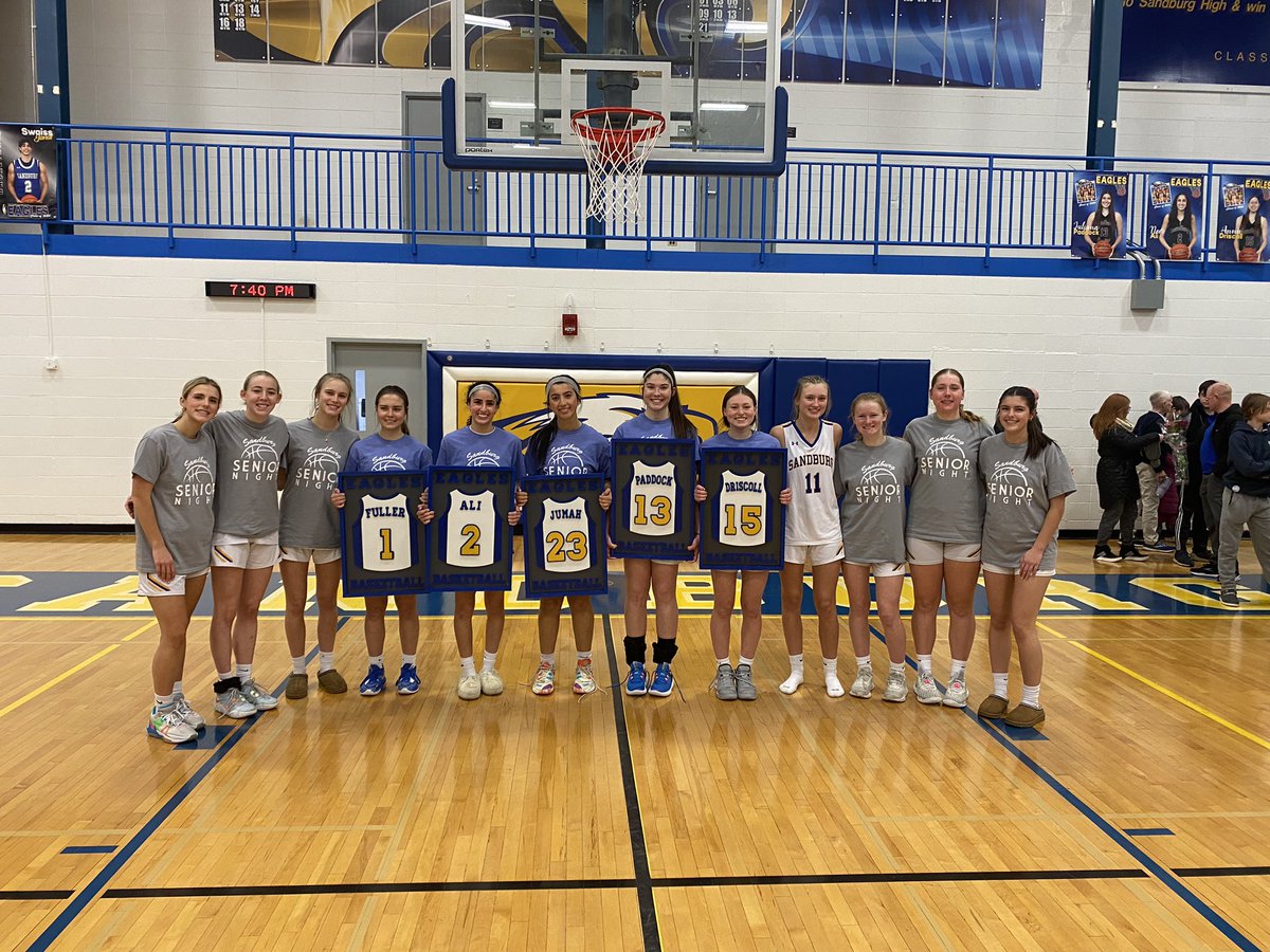 CSEaglesHoops's tweet photo. Eagles 57
Stagg 48

Eagles win on senior night! Congratulations to Diana, Juliana, Grace, Annie and Noor!

Juliana Paddock (@julianapaddock) PoG w/ 14 points &amp; 7 rebounds 

Noor Ali (@thenoorali) PoG w/ 14 &amp; big 4th qrt 3

Zoe Trunk (@ZoeTrunk19) w/ big 4th qrt 12 pts.

14-9 https://t.co/Glbbq8MXWd