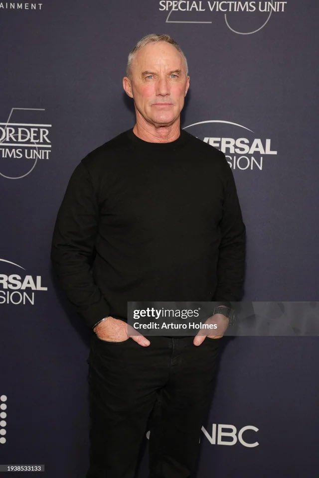 ginabuttrfly's tweet photo. Blasts from the past #SVU25 #PremiereWeek ๐ธArturoHolmes https://t.co/vm0PGXJCLP