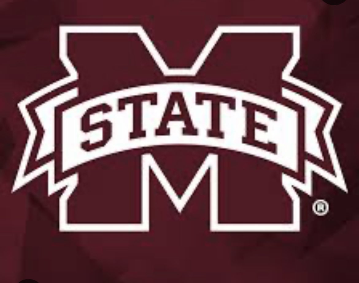 After a conversation with @coachdt48 I’m blessed to receive a offer from Mississippi State!!! Let’s go bulldogs !!!🔴⚪️