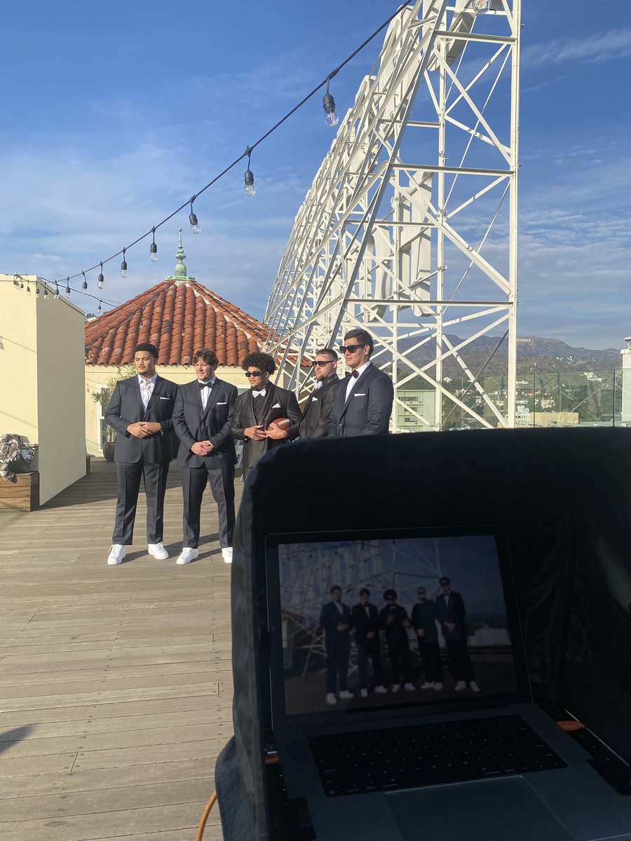 MayaBulger's tweet photo. Shoutout to @acbarbeque for their creativity in the NIL space. This was such a special trip for the Joe Moore Award winning O-Line. The past few days in LA have been incredible, check out some pics 👇🏽! https://t.co/PUSSDxuPUa