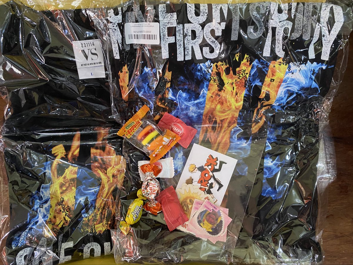 takaismyhero's tweet photo. @marigoldenrush my VS shirts arrived safely also thank you so much for the cute freebies ☺️🫶 until next transaction Mari! take care! 😙 #marrived https://t.co/GsgHuhkJhx