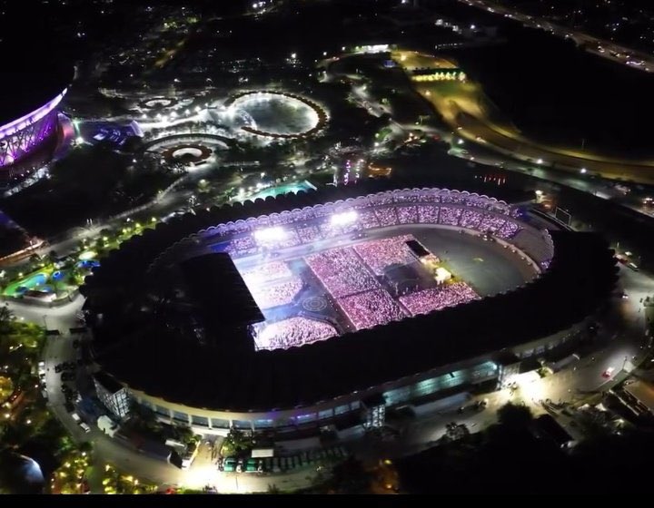 Yeorobun! We must make it a standard for global artist worldwide to perform in the World's Largest Arena! And largest stadium in the Philippines! #PhilippineSportsStadium #PhilippineArena #SEVENTEENinBULACAN #FOLLOW_To_Bulacan

#PhArena                           #PhSportsStadium