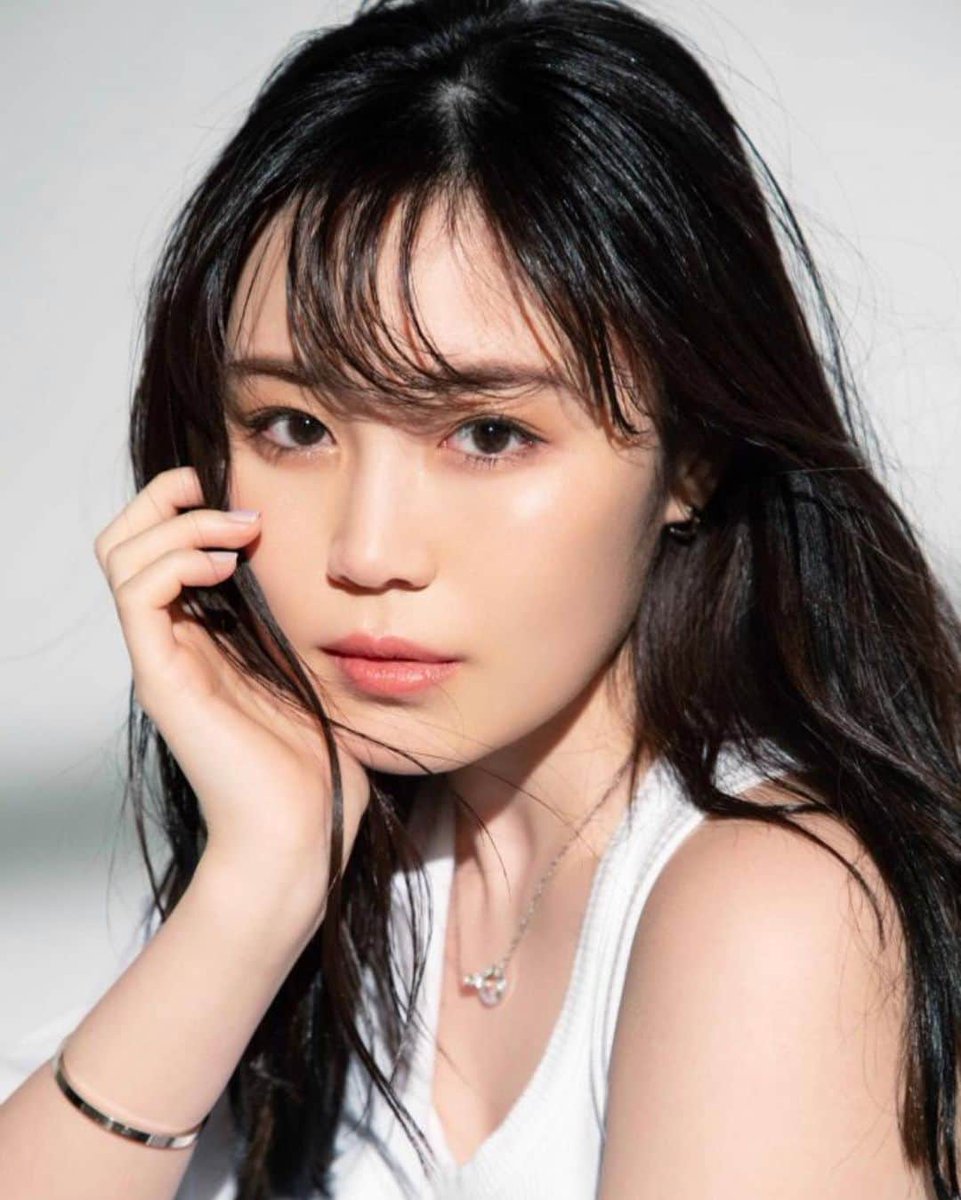 cloverblossoms_'s tweet photo. Josei Seven reported that Sexy Zone's Nakajima Kento (29) and former E-girls' Washio Reina (29) are dating. 

They met on a program years ago and he approached her first. They started dating 3 years ago. They both love travelling and have traveled to many places both domestically and internationally.

Before Golden Week last year, both enjoyed their trip to Vatican City and Italy for five days and three nights.

STARTO ENTERTAIMENT respond about the news, that Washio is one of Nakajima's friend that he respect.

https://t.co/jCmiDzFm9L