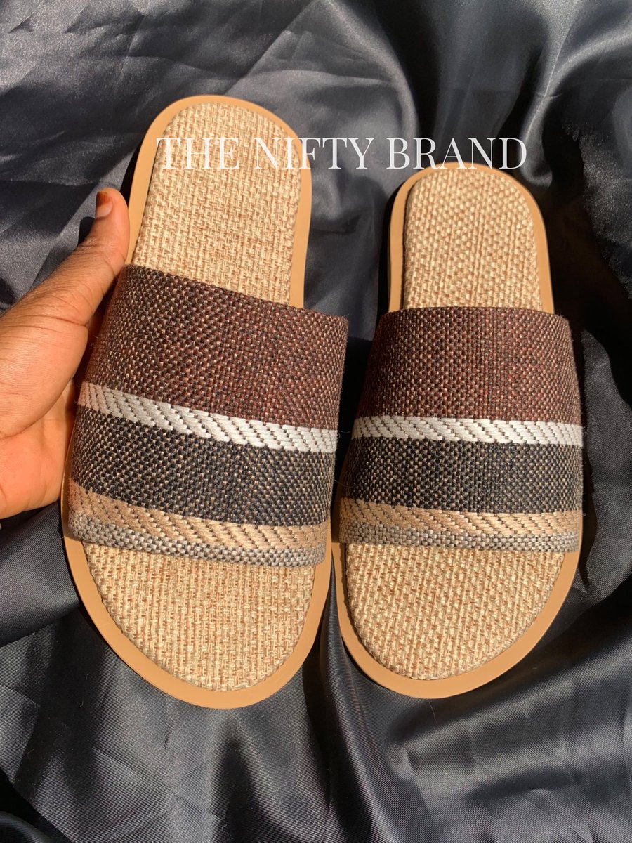 Nifty_Aishah's tweet photo. I make footwears.

Frame 1: N12,000
Frame 2: N10,000
Frame 3: N13,000
Frame 4: N8,000 https://t.co/YsIXSXRLm0