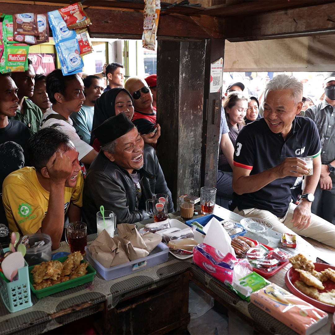 Maturnuwun ya lur. Pokoke kanca-kanca sopir truk, khususnya sopir truk di Kab. Batang tidak akan pernah terlupakan. Berkat aduan panjenengan, kita bisa membongkar pungli jembatan timbang. Panjenengan pancen jooos. Tetep sehat dan semangat kerja ya lur. Aku padamu🫶🫶🫶
